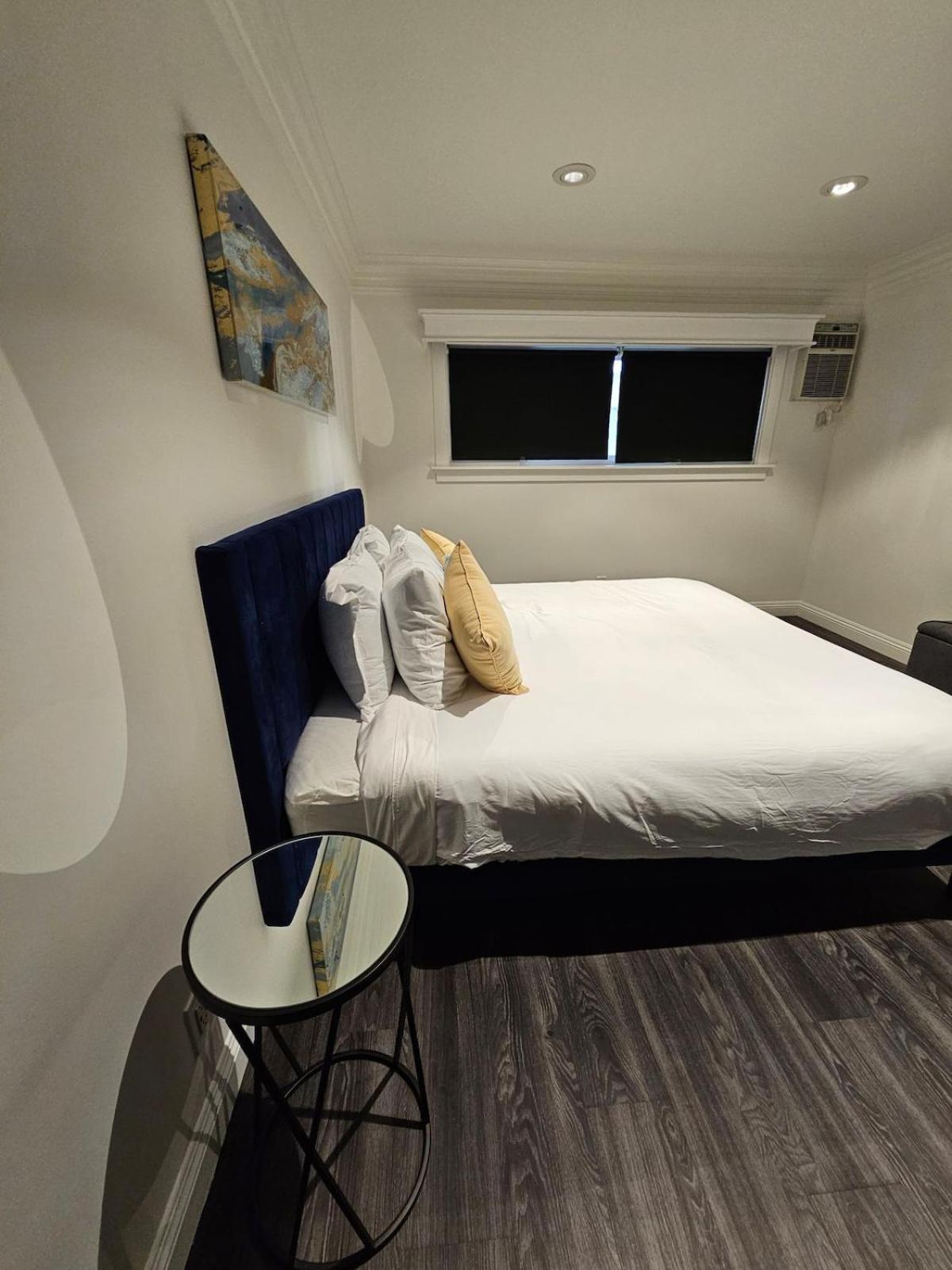 Apartment The Perfect In Culver Palms Patio And Parking