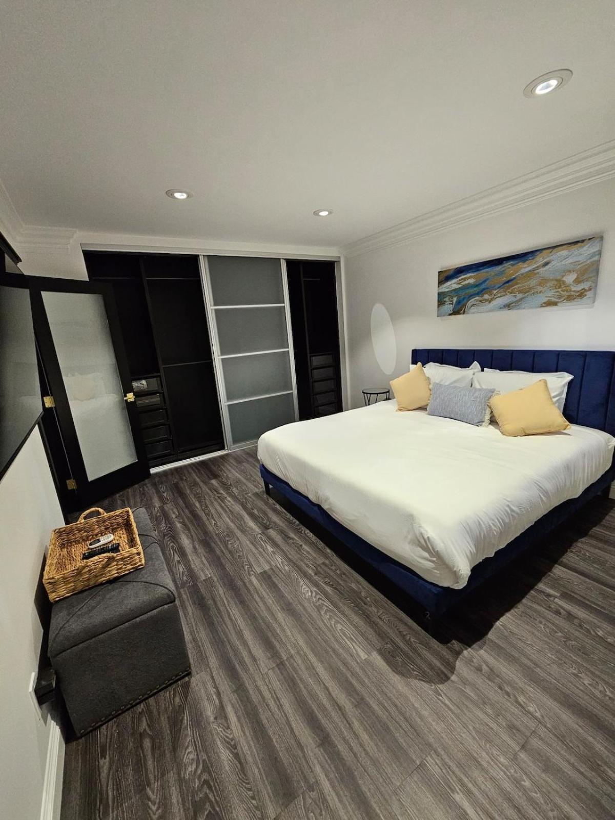Apartment The Perfect In Culver Palms Patio And Parking