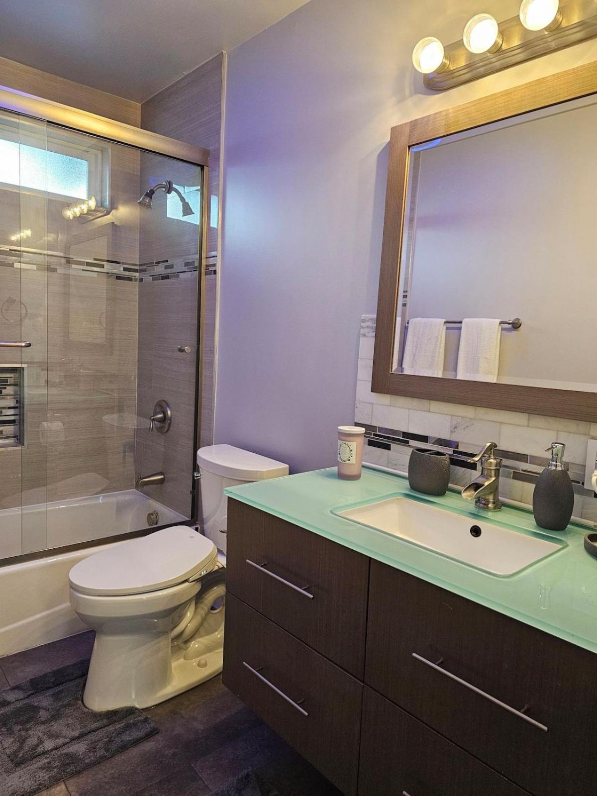 The Perfect In Culver Palms Patio And Parking Apartment *