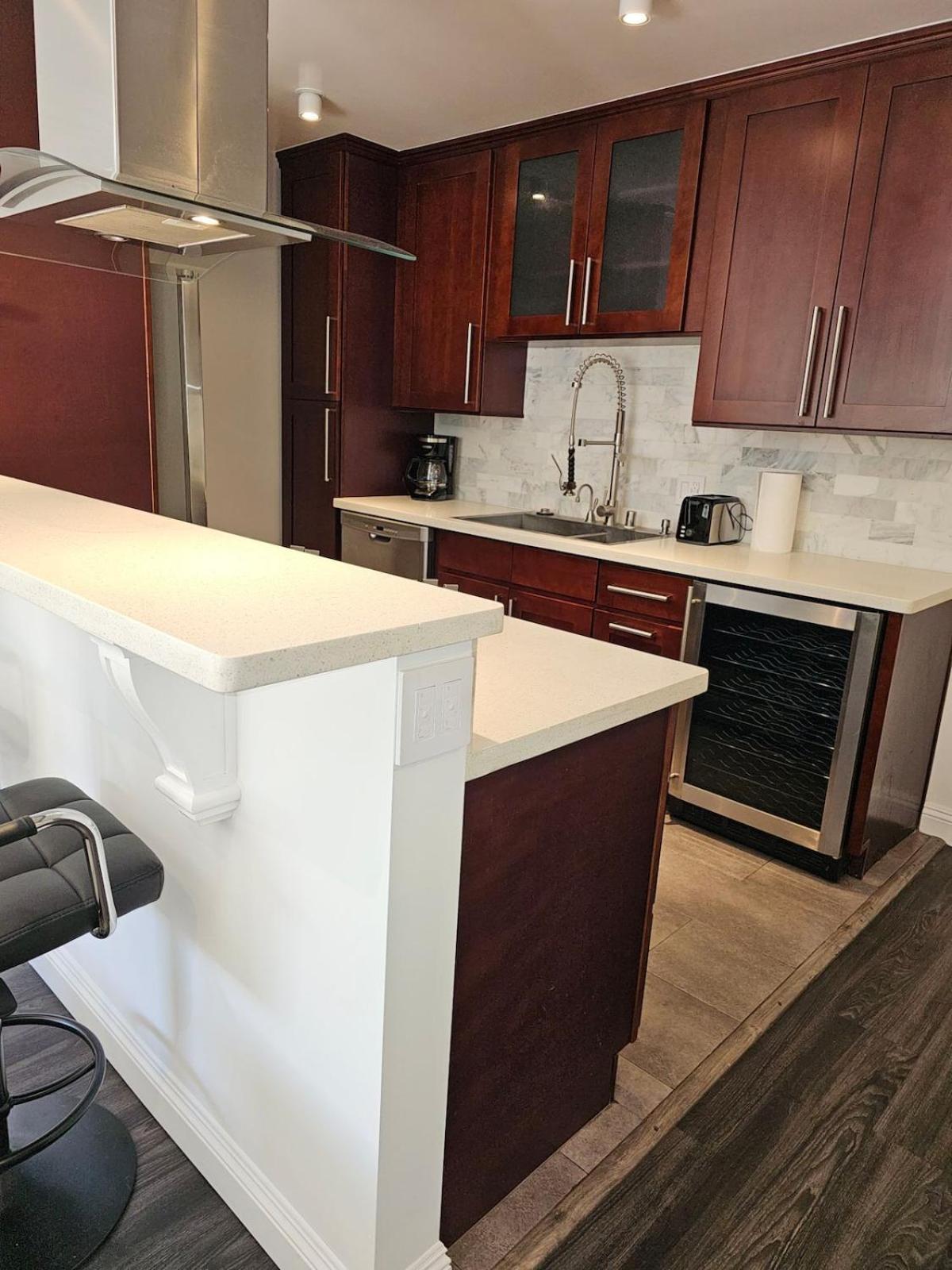 The Perfect In Culver Palms Patio And Parking Apartment Los Angeles